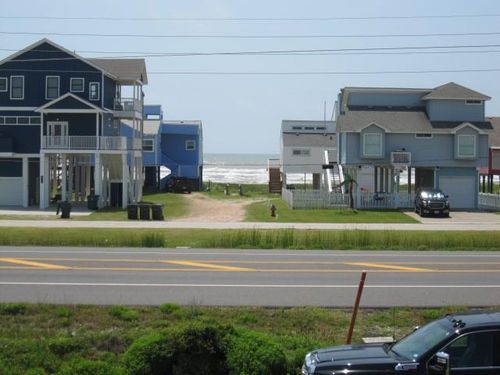 Lot 11 Verano Dr, Galveston, TX, 77554-2206 | Card Image