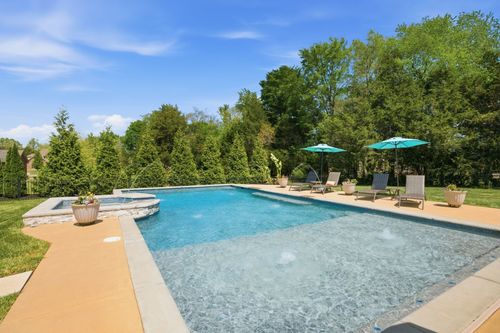 211 Fox Den Way, Murfreesboro, TN, 37130-6913 | Card Image