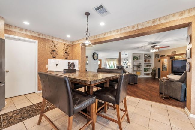 903 E Olympic Dr, House other with 3 bedrooms, 2 bathrooms and 2 parking in Pflugerville TX | Image 4