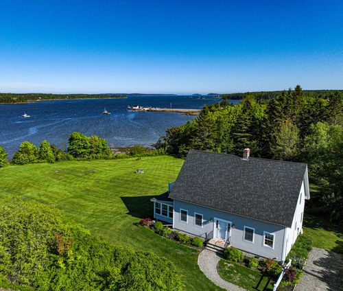 17 Water St, Milbridge, ME, 04658-3217 | Card Image
