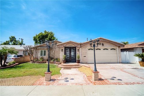 11615 Groveside Ave, Whittier, CA, 90604-3646 | Card Image