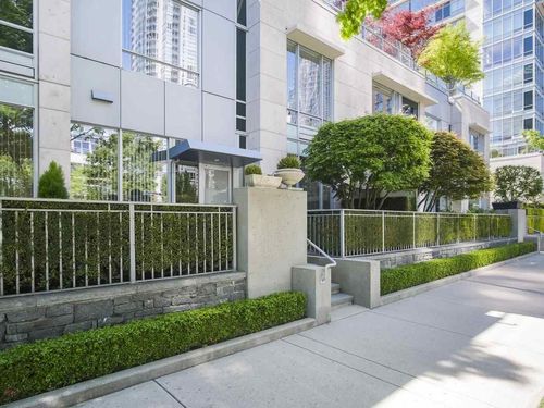 410 Beach Cres, Vancouver, BC, V6Z3E9 | Card Image