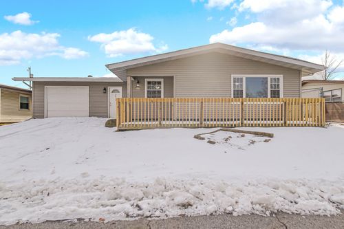 372 Raven Ct, Valparaiso, IN, 46385-8134 | Card Image