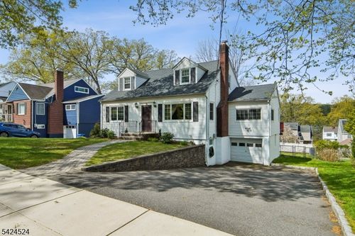 29 Lenox Ter, West Orange, NJ, 07052-2623 | Card Image