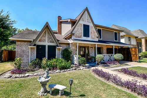 8814 Chelsworth Dr, Houston, TX, 77083-5823 | Card Image