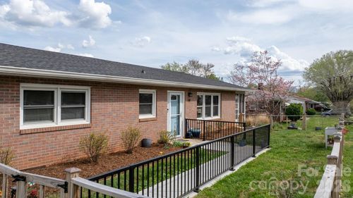 118 Whitley Rd, Morganton, NC, 28655-4136 | Card Image