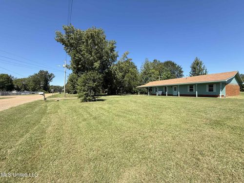 291 E Mcpherson Dr, Monticello, MS, 39654-3527 | Card Image