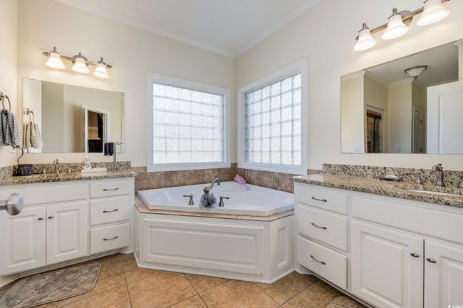 Jetted Tub | Image 33
