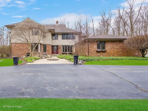 32W871 Honey Hill Cir, Wayne, IL, 60184-2306 | Card Image