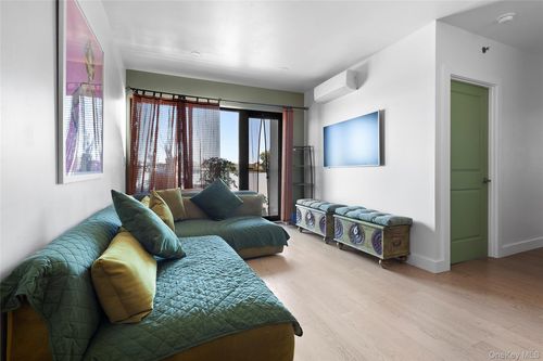 apt-4i-6298 Woodhaven Blvd, Rego Park, NY, 11374-3349 | Card Image