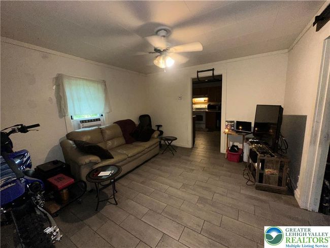 3538 Mountain Rd, House other with 3 bedrooms, 2 bathrooms and null parking in Slatington PA | Image 4