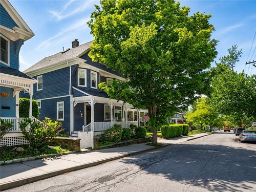 27 Mann Ave, Newport, RI, 02840-2757 | Card Image