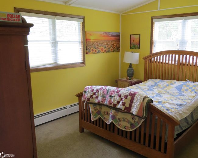 181 Center Point Dr, Home with 3 bedrooms, 2 bathrooms and 5 parking in Montezuma IA | Image 25