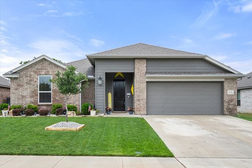 636 Mooney Dr, Saginaw, TX, 76179-6359 | Card Image