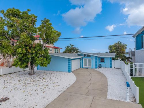 814 Bay Point Dr, MADEIRA BEACH, FL, 33708-2317 | Card Image