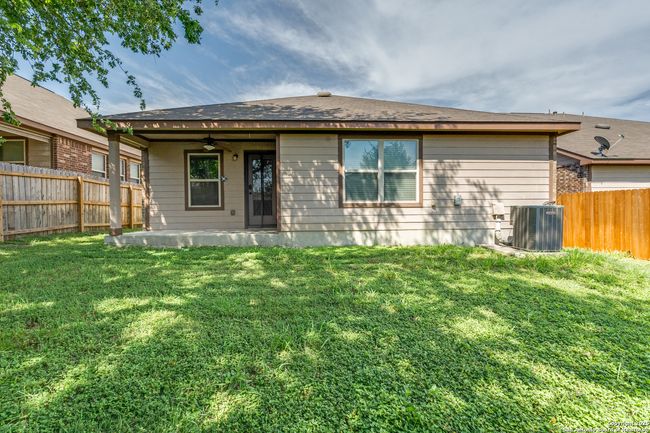 129 Buckskin Way, House other with 3 bedrooms, 5 bathrooms and null parking in Cibolo TX | Image 21