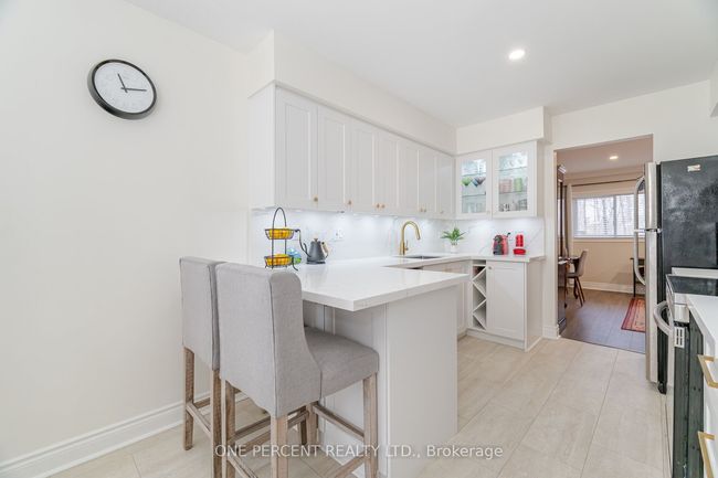 228 - 2110 Cleaver Ave, Condo with 3 bedrooms, 3 bathrooms and 1 parking in Burlington ON | Image 12