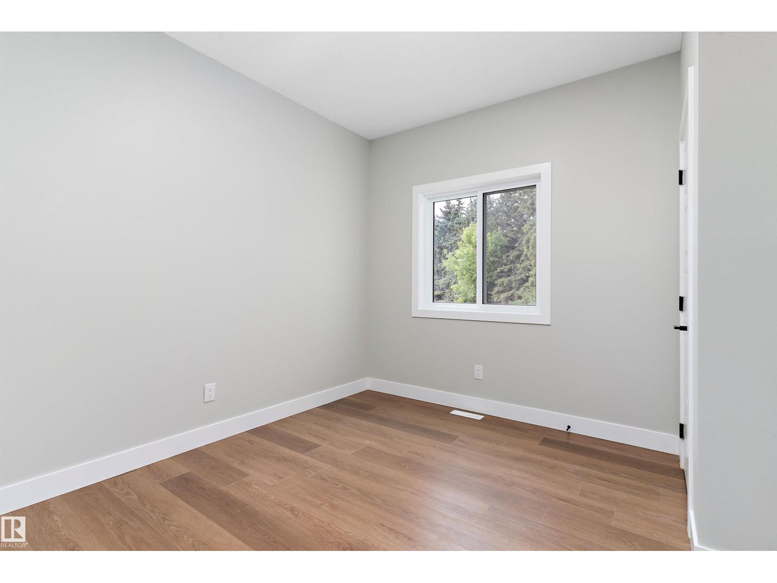 Residential in Calmar 4