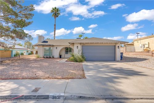 3831 Calle De Benito, Las Vegas, NV, 89121-6014 | Card Image