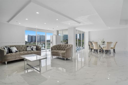 apt-5k-19707 Turnberry Way, Aventura, FL, 33180-2502 | Card Image