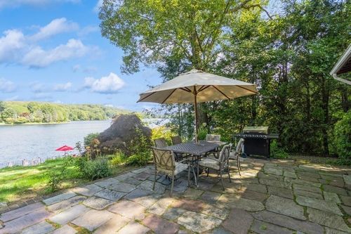 224 Lake Shore Rd, Putnam Valley, NY, 10579-1313 | Card Image