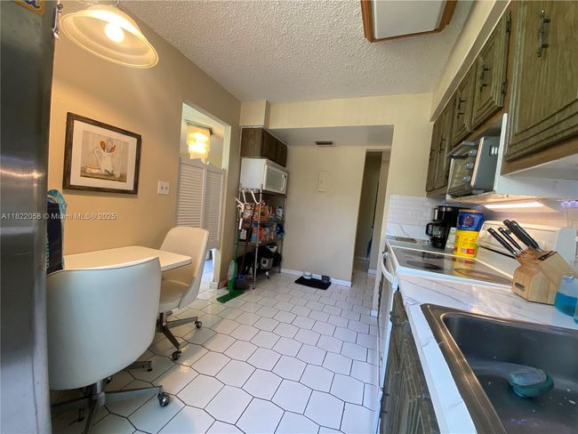 APT-212 - 3801 Environ Blvd, Condo with 3 bedrooms, 2 bathrooms and null parking in Lauderhill FL | Image 10
