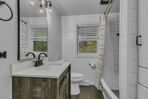 3300 321st St, Saint Cloud, MN, 56303-9557 | Card Image