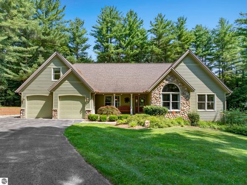 9626 Sugar Bush Run, Traverse City, MI, 49685-7145 | Card Image