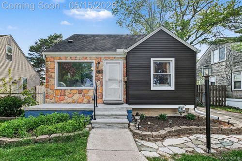 3210 N Wilson Ave, Royal Oak, MI, 48073-3581 | Card Image