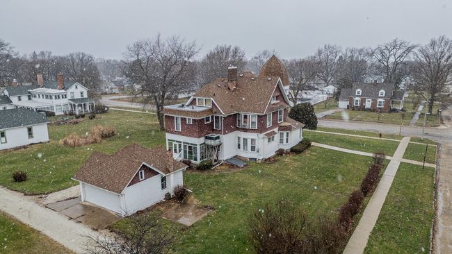 339 E Chestnut St, House other with 3 bedrooms, 3 bathrooms and 5 parking in Sheffield IL | Image 50