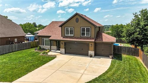 8624 N Utica Ave, Kansas City, MO, 64153-1681 | Card Image