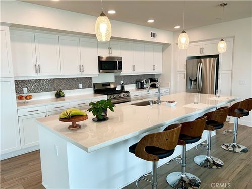 unit-304-2870 Wagon Wheel Rd, Oxnard, CA, 93036-1463 | Card Image