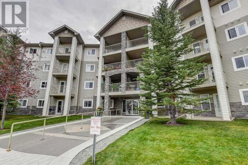 5000 Somervale Crt Sw, Calgary, AB, T2Y4M1 | Card Image