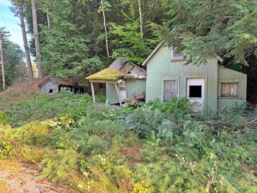 373 Nh Route 175, Holderness, NH, 03245-5507 | Card Image