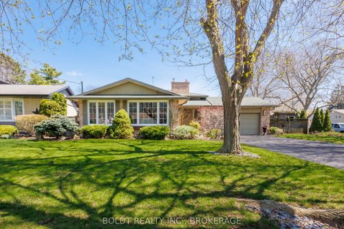 24 Mississauga Rd, St Catharines, ON, L2N3K4 | Card Image