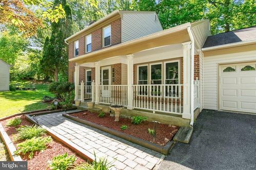 2205 Blue Valley Dr, SILVER SPRING, MD, 20904-5268 | Card Image