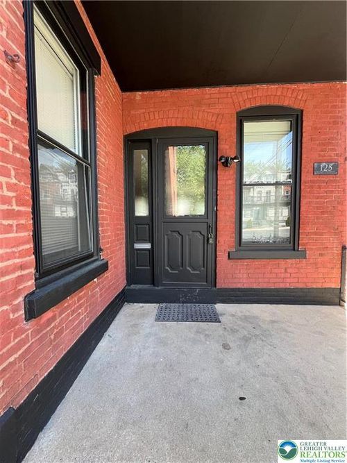 125 N 11th St, Allentown, PA, 18102-3840 | Card Image