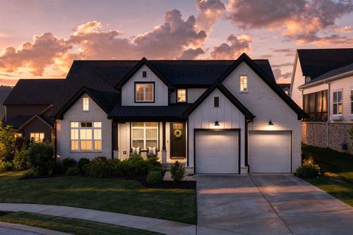 547 Clingmans Ln, Chattanooga, TN, 37419-2049 | Card Image