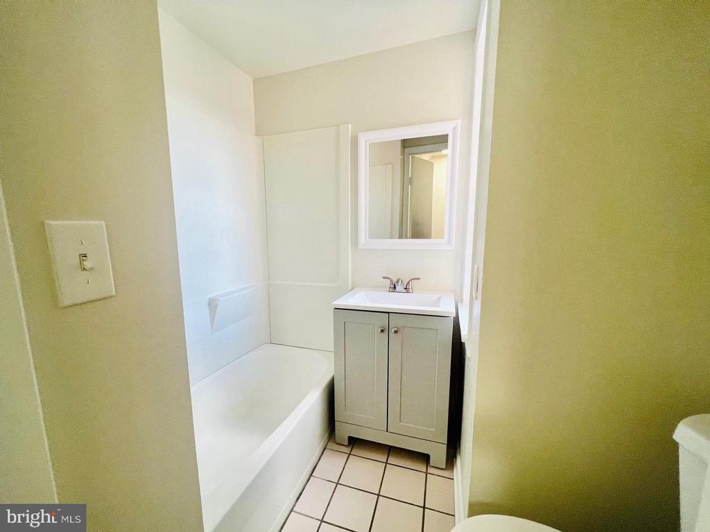 Residential Lease in BURLINGTON