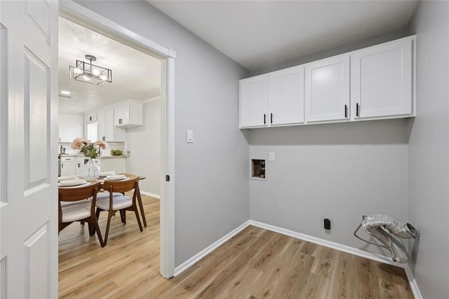 1008 N 30 Th St, House other with 4 bedrooms, 2 bathrooms and 2 parking in Nederland TX | Image 32