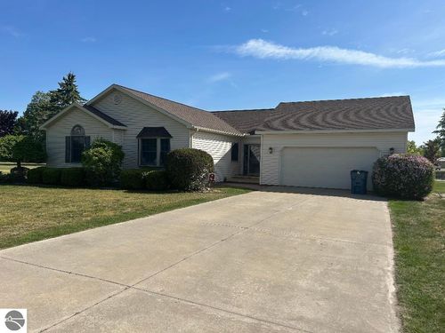 2899 E Midshipman Dr, Au Gres, MI, 48703-9209 | Card Image