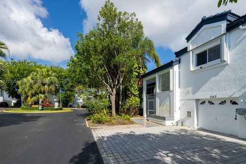 243 Ne 212th Ter, Miami, FL, 33179-1111 | Card Image