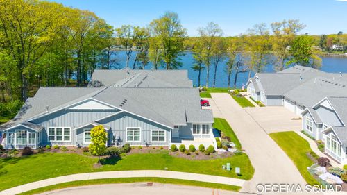 14-246 Janes View Dr, Holland, MI, 49424-2540 | Card Image