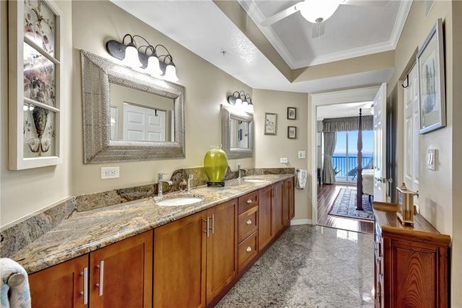 APT-2-3 - 5051 N Highway A1a, House attached with 4 bedrooms, 4 bathrooms and null parking in Hutchinson Island FL | Image 18