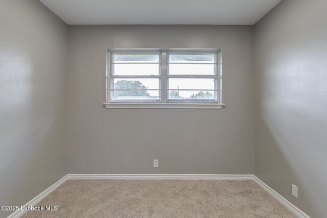 2803 W 18 Th St, House other with 3 bedrooms, 2 bathrooms and null parking in Plainview TX | Image 17