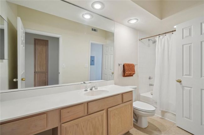 APT-1007 - 3777 Peachtree Rd Ne, Condo with 2 bedrooms, 2 bathrooms and null parking in Brookhaven GA | Image 14