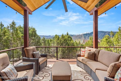 845 Hillcrest Dr, Basalt, CO, 81621-8302 | Card Image