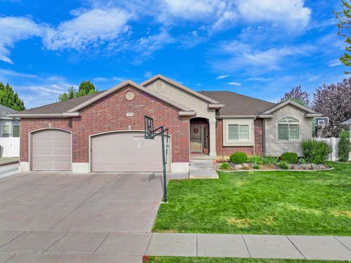 1087 Banbury Dr, Syracuse, UT, 84075-9539 | Card Image