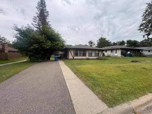 323 Van Buren Ave N, Hopkins, MN, 55343-8316 | Card Image