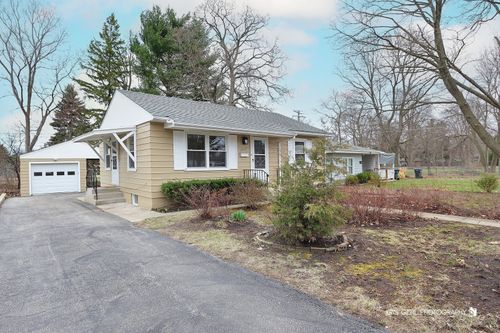 2207 Emmaus Ave, Zion, IL, 60099-2318 | Card Image